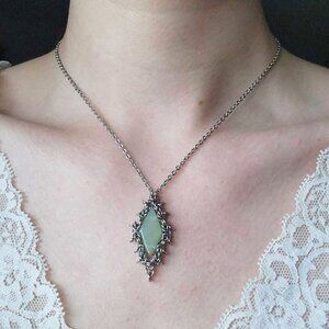 Fairy green diamond-shaped necklace with a small silver chain